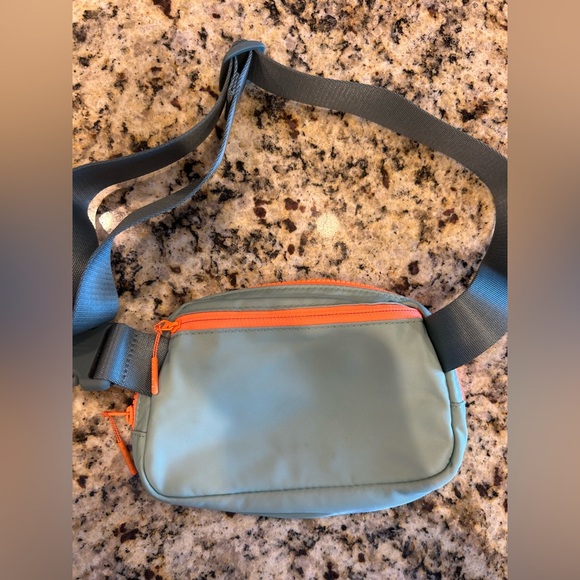 Lululemon Beltbag - Picture 3 of 3